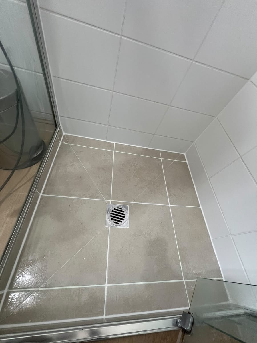 Tile and grout work in Frankston