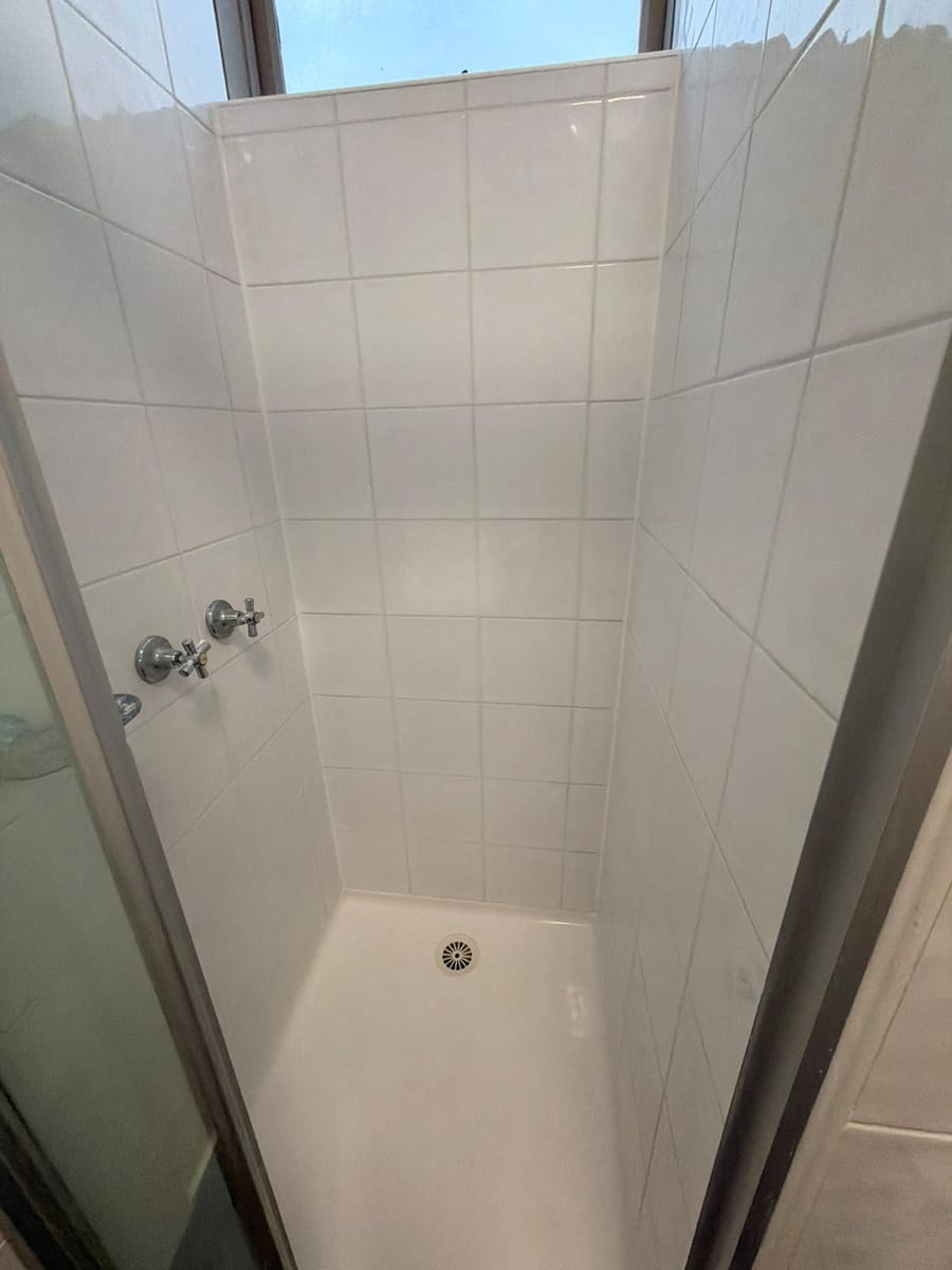 Precision wall tiling finish